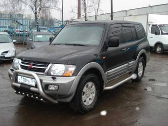 Mitsubishi pajero 2002 года