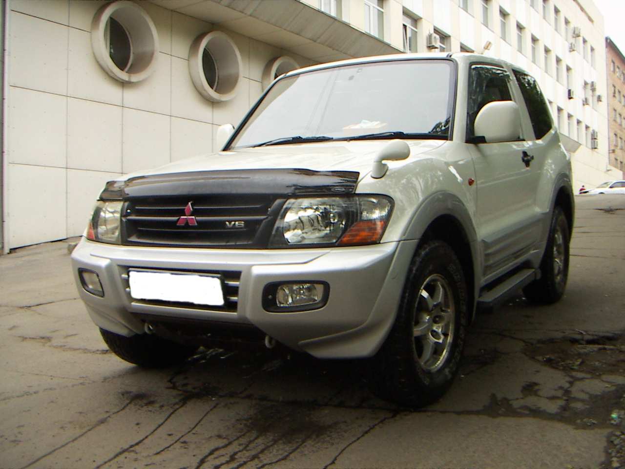 Митсубиси паджеро 2002