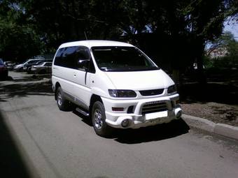 2002 Mitsubishi Pajero Pictures