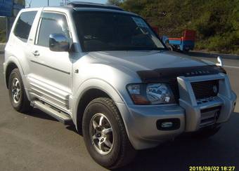 2002 Mitsubishi Pajero Pics