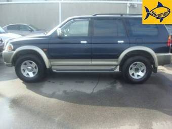2002 Mitsubishi Pajero Pictures