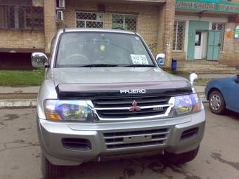 2002 Mitsubishi Pajero Photos