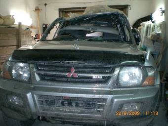 2002 Mitsubishi Pajero Pictures