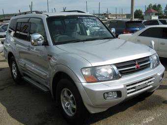2002 Mitsubishi Pajero Pics