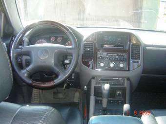 2002 Mitsubishi Pajero Pictures