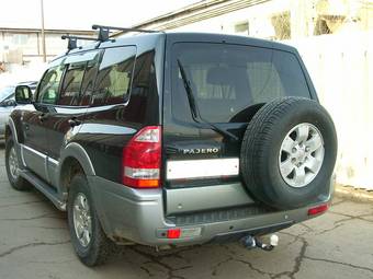 2002 Mitsubishi Pajero Pictures