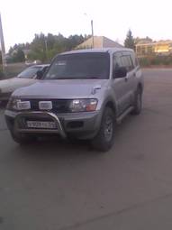 2002 Mitsubishi Pajero Pictures