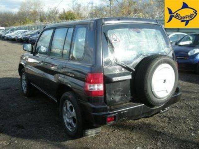 2003 Mitsubishi Pajero