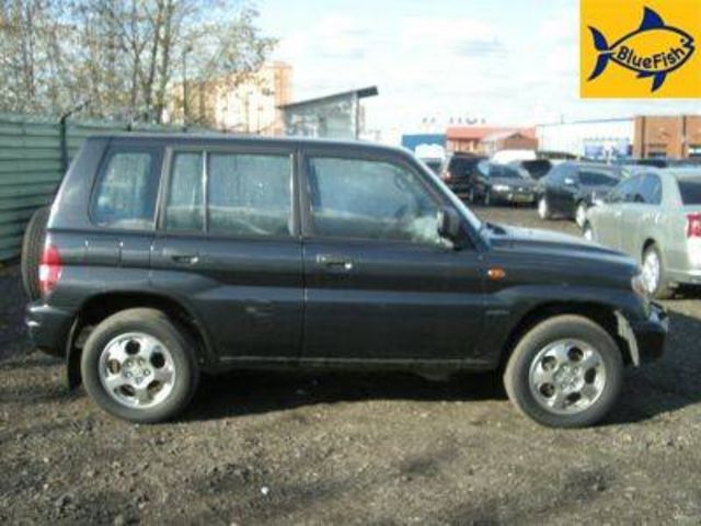 2003 Mitsubishi Pajero