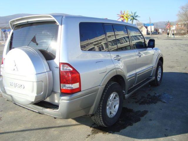 2003 Mitsubishi Pajero