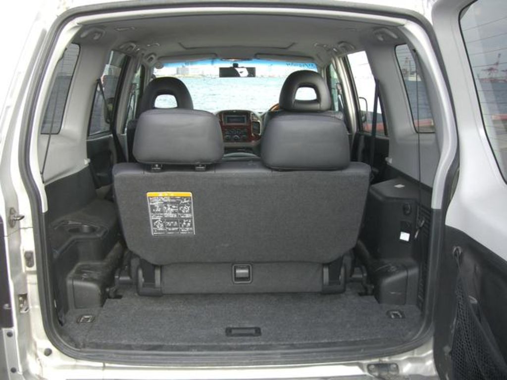 2003 Mitsubishi Pajero