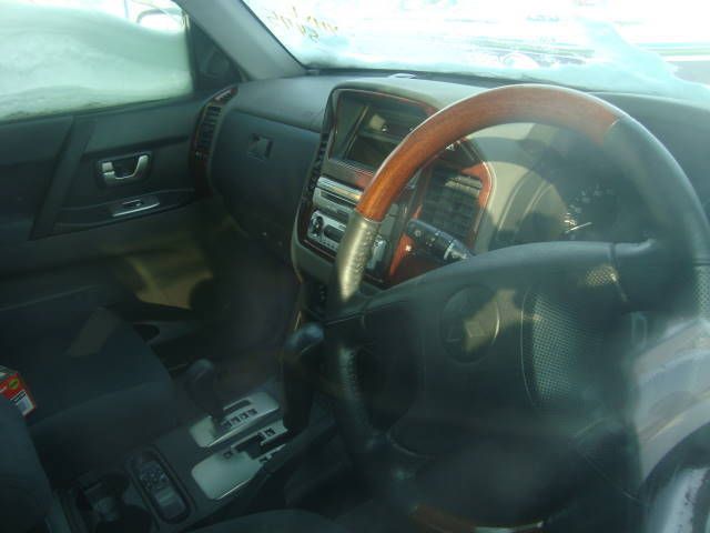 2003 Mitsubishi Pajero