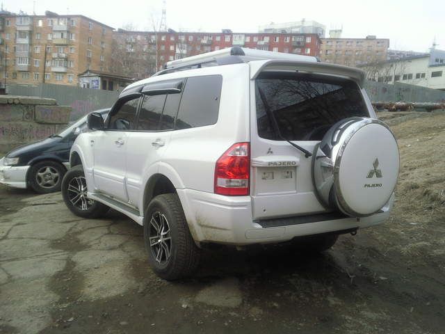 2003 Mitsubishi Pajero