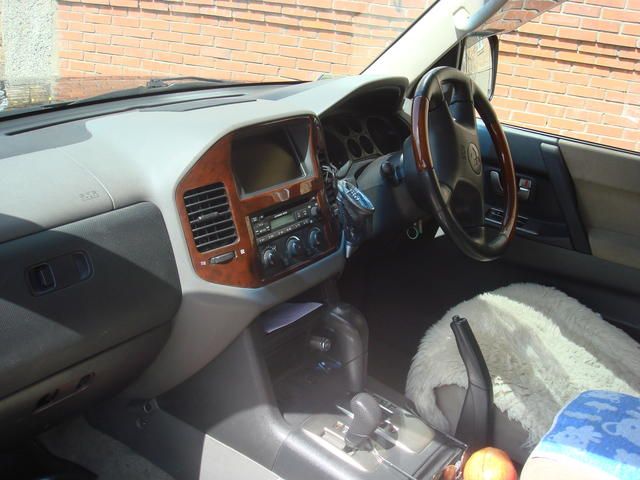 2003 Mitsubishi Pajero