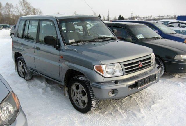 2003 Mitsubishi Pajero