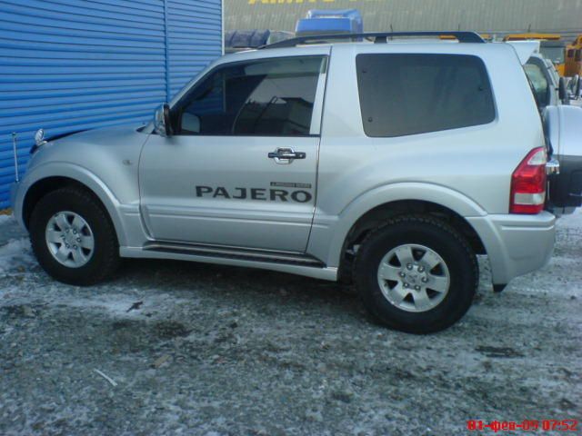2003 Mitsubishi Pajero