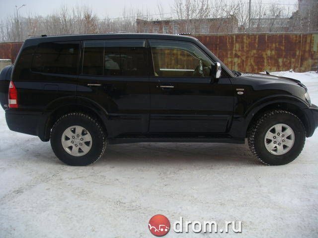 2003 Mitsubishi Pajero