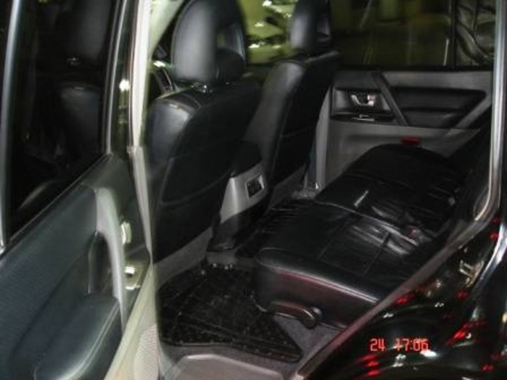 2003 Mitsubishi Pajero