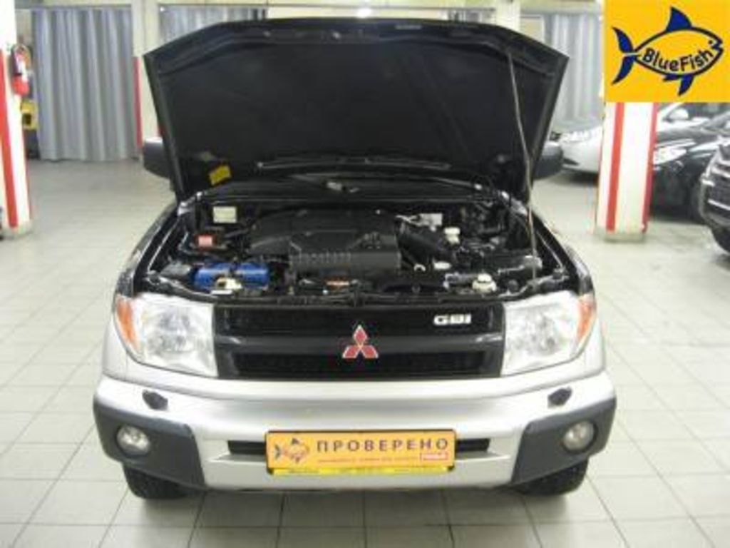 2003 Mitsubishi Pajero