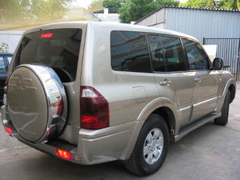 2003 Mitsubishi Pajero Wallpapers