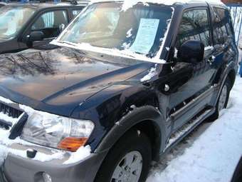2003 Mitsubishi Pajero Pictures