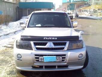 2003 Mitsubishi Pajero Pictures
