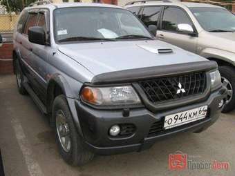 2003 Mitsubishi Pajero Images