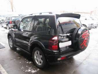 2003 Mitsubishi Pajero Pictures