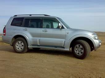 2003 Mitsubishi Pajero Pictures