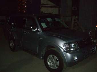 2003 Mitsubishi Pajero Photos