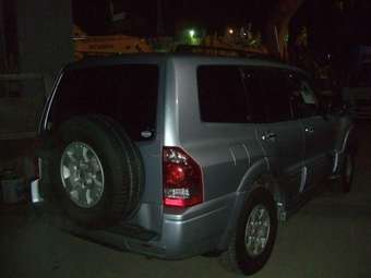 2003 Mitsubishi Pajero Pictures