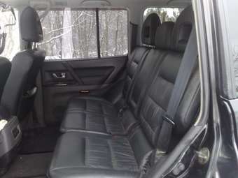 2003 Mitsubishi Pajero Pictures