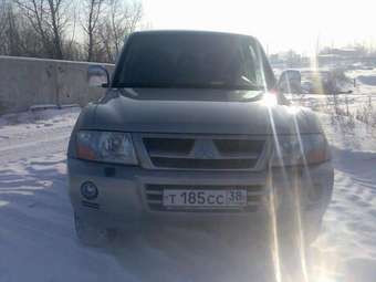 2003 Mitsubishi Pajero Photos