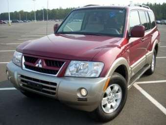 2003 Mitsubishi Pajero Pictures