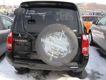 2003 Mitsubishi Pajero Photos