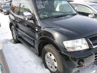 2003 Mitsubishi Pajero Pictures