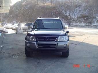 2003 Mitsubishi Pajero Photos