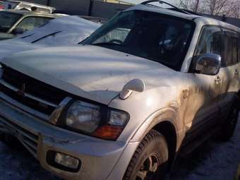 2003 Mitsubishi Pajero Images