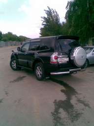 2003 Mitsubishi Pajero Pictures