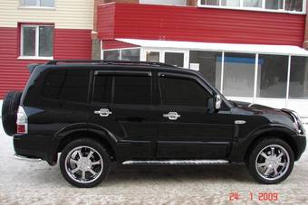 2003 Mitsubishi Pajero Pictures