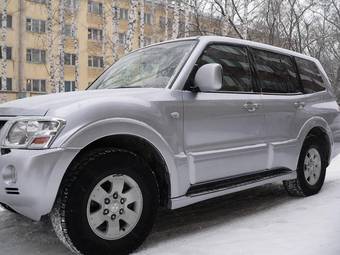 2003 Mitsubishi Pajero Pictures