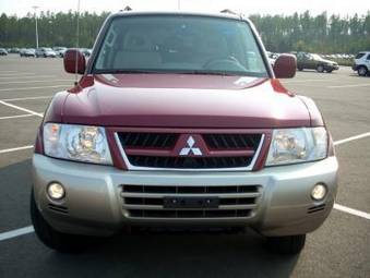 2003 Mitsubishi Pajero Images