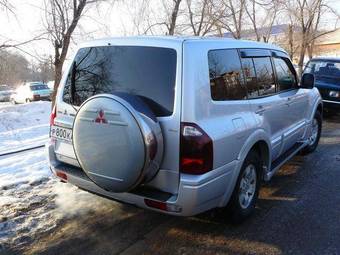 2003 Mitsubishi Pajero Pictures