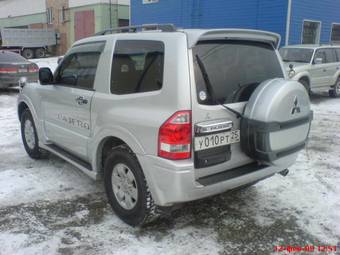 2003 Mitsubishi Pajero Pictures