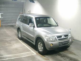 2003 Mitsubishi Pajero Images