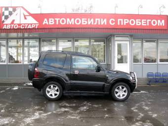 2003 Mitsubishi Pajero Images