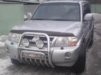 2003 Mitsubishi Pajero Pictures