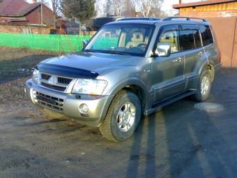 2003 Mitsubishi Pajero Pictures
