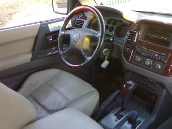 2003 Mitsubishi Pajero Pictures