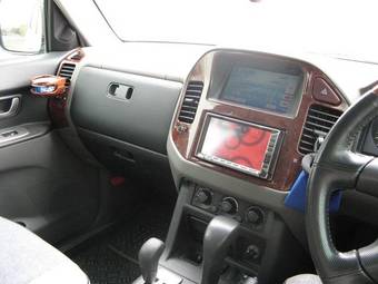 2003 Mitsubishi Pajero Wallpapers